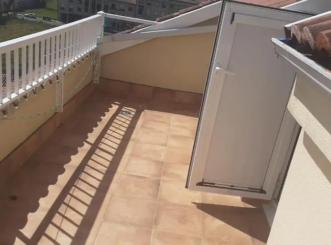 ゲストハウス Ameneiral オ・ペドロウソ